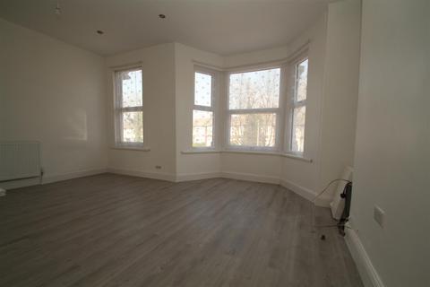 2 bedroom apartment to rent, Northbrook Road, Ilford