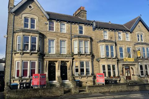 undefined, East Parade, Harrogate, North Yorkshire, HG1