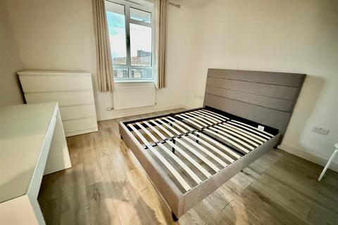 1 bedroom house to rent, Cameron House, St John's Wood Terrace, London