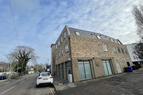 1 bedroom flat to rent, Windmill Lane  EN8