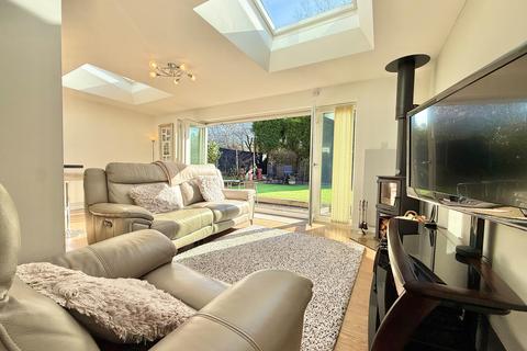 4 bedroom detached house for sale, Sandringham Avenue Audenshaw, Manchester