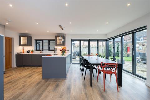 4 bedroom detached house for sale, Mill Road, Burgess Hill