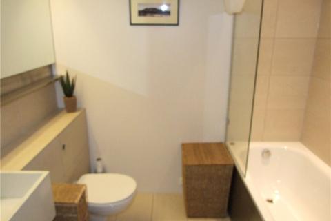 1 bedroom apartment to rent, Hutchings Street, London, E14