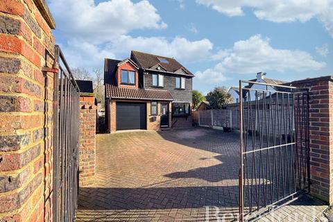 undefined, Irvine Gardens, South Ockendon, RM15
