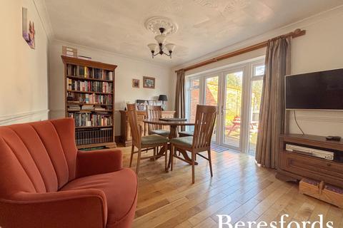undefined, Irvine Gardens, South Ockendon, RM15