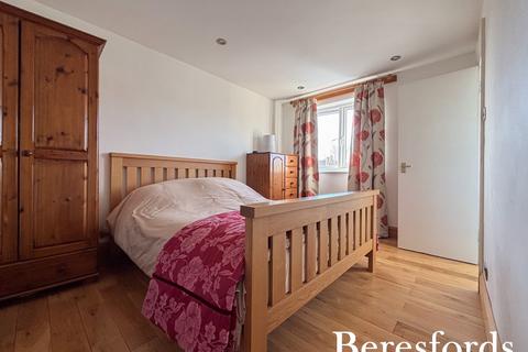 undefined, Irvine Gardens, South Ockendon, RM15