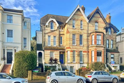 2 bedroom apartment for sale, Castle Hill Avenue, Kent CT20
