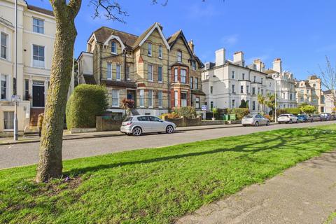Castle Hill Avenue, Kent CT20