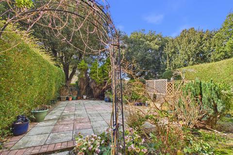 2 bedroom apartment for sale, Castle Hill Avenue, Kent CT20