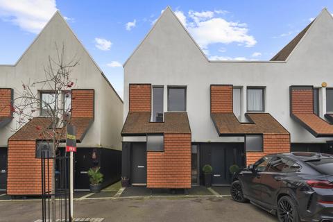 2 bedroom end of terrace house for sale, Brickcroft Hoppit, Harlow CM17