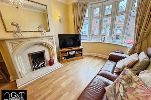 undefined, Commonside, Brierley Hill
