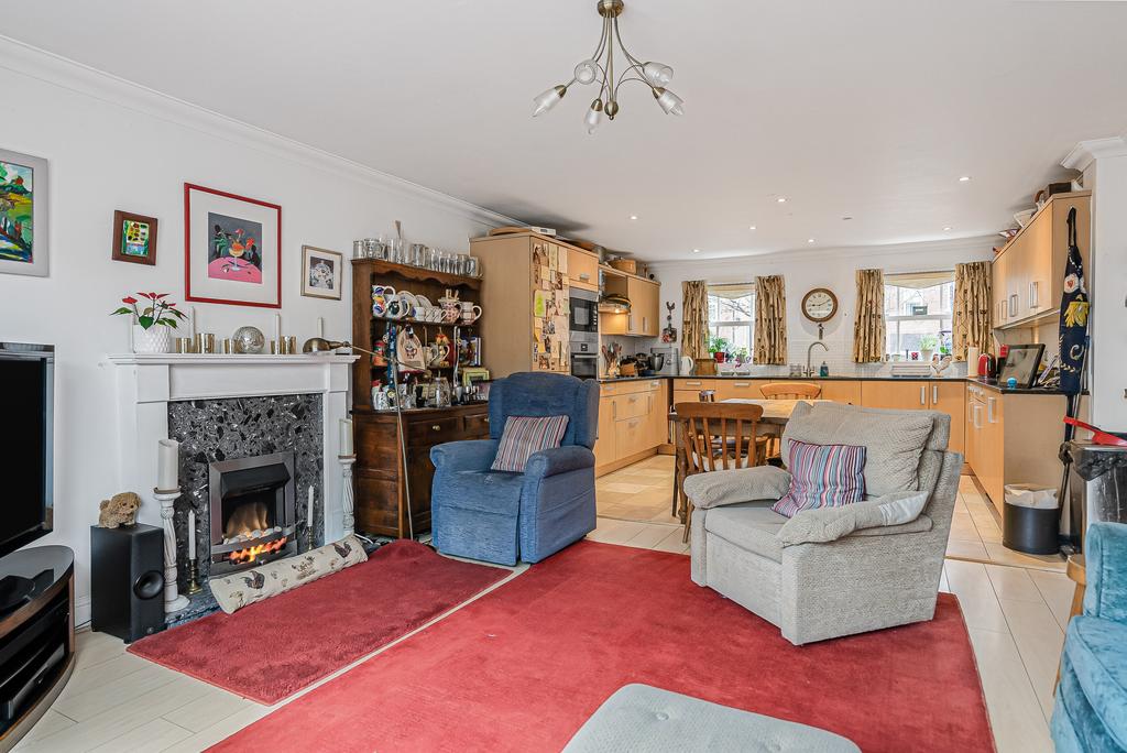 Kitchen/Family room