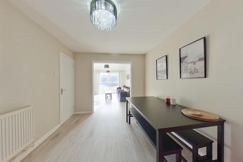 3 bedroom detached house to rent, Cuckoo Lane, Fareham PO14