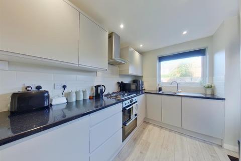 3 bedroom detached house to rent, Cuckoo Lane, Fareham PO14