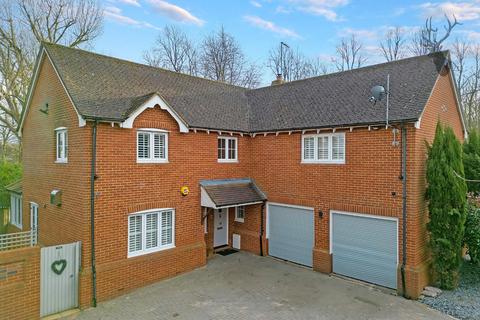 5 bedroom detached house for sale, Epping Road, North Weald, Epping