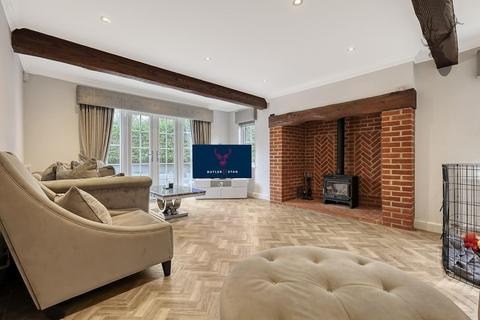 5 bedroom detached house for sale, Epping Road, North Weald, Epping