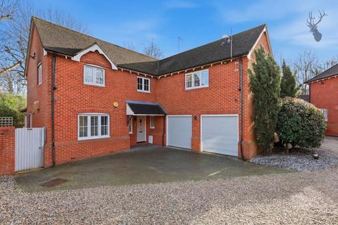 5 bedroom detached house for sale, Epping Road, North Weald, Epping