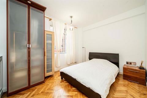 1 bedroom flat to rent, Hammersmith Road, London W6