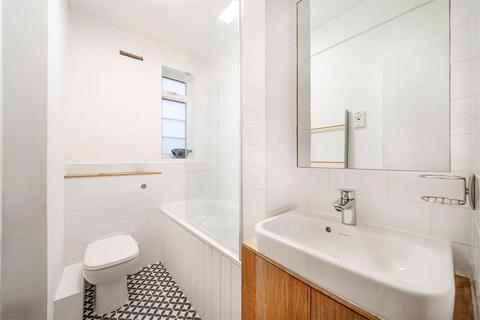 1 bedroom flat to rent, Hammersmith Road, London W6