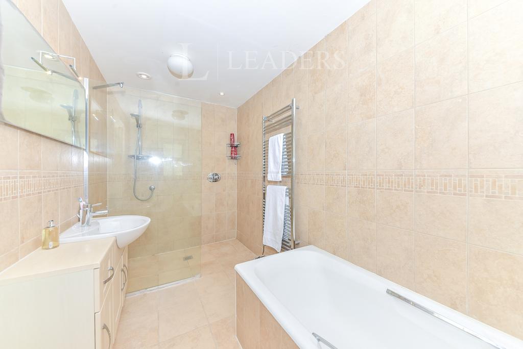 Master Ensuite