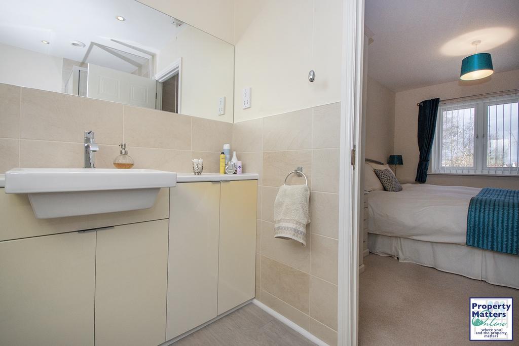 Ensuite
