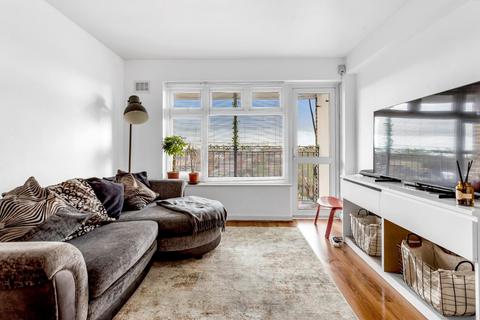 1 bedroom flat for sale, Yoakley Road, London, N16