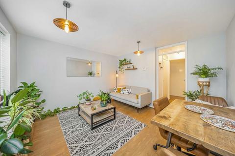 1 bedroom flat for sale, Bodmin Street, London SW18