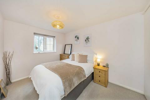 1 bedroom flat for sale, Bodmin Street, London SW18