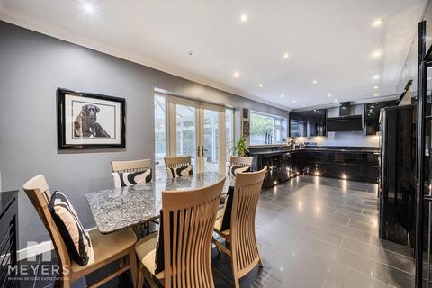 5 bedroom detached house for sale, Ferndown BH22