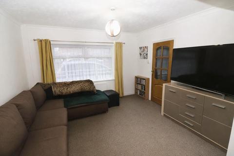 3 bedroom end of terrace house for sale, Blinco Road, Rushden NN10