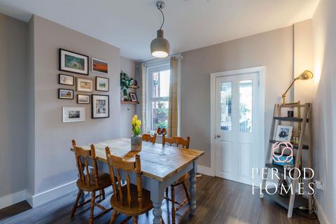 2 bedroom terraced house for sale, North Road Avenue, Brentwood, CM14
