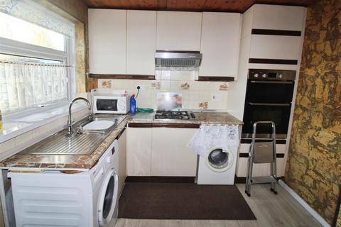 undefined, Winchester Avenue, Hull
