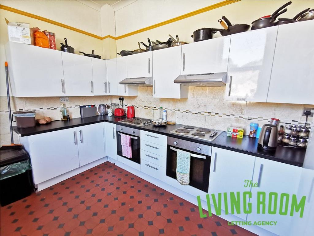 Kitchen 2