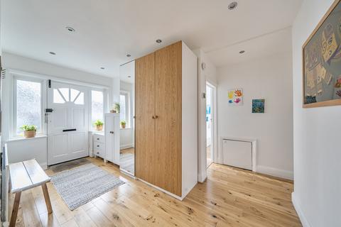 2 bedroom maisonette for sale, Buxted Road, London, N12