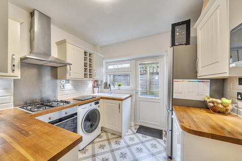 2 bedroom maisonette for sale, Buxted Road, London, N12