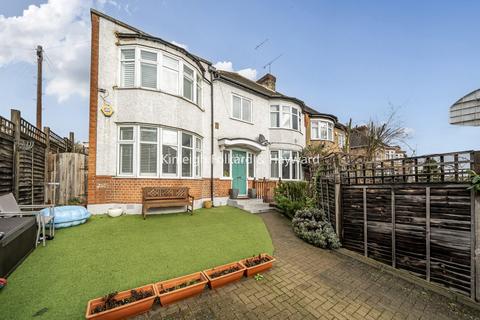 2 bedroom maisonette for sale, Buxted Road, London, N12
