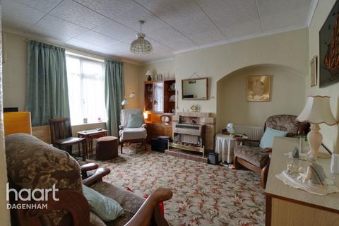 2 bedroom terraced house for sale, Heathway, Dagenham