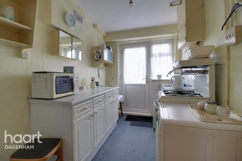 2 bedroom terraced house for sale, Heathway, Dagenham