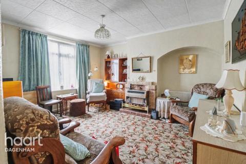2 bedroom terraced house for sale, Heathway, Dagenham