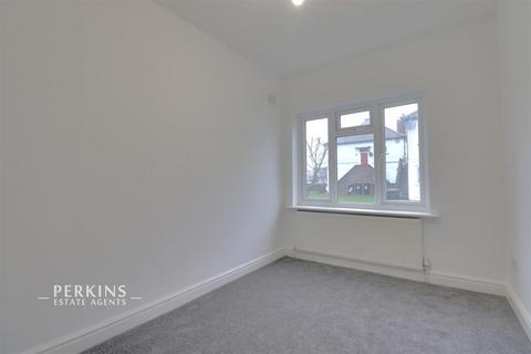 undefined, Greenford, UB6