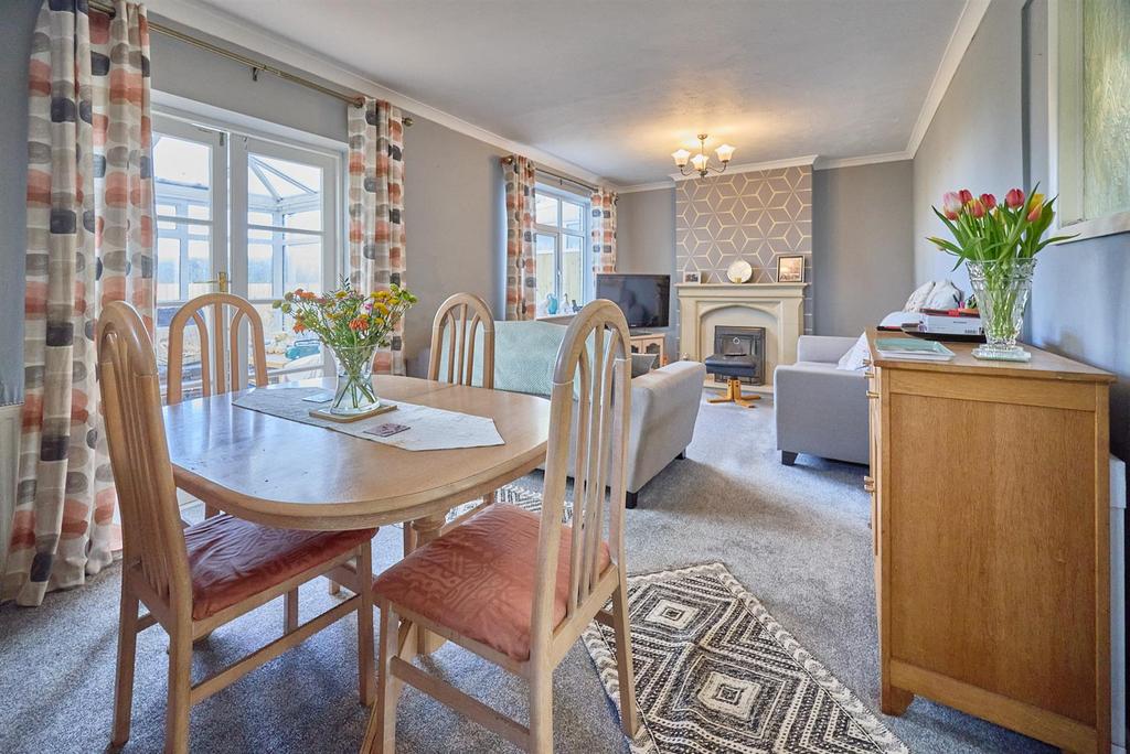 Lounge Dining Room
