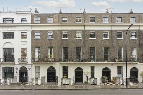 3 bedroom flat to rent, Mecklenburgh Square, London WC1N