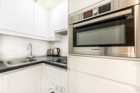 Studio to rent, Woburn Place, London WC1H