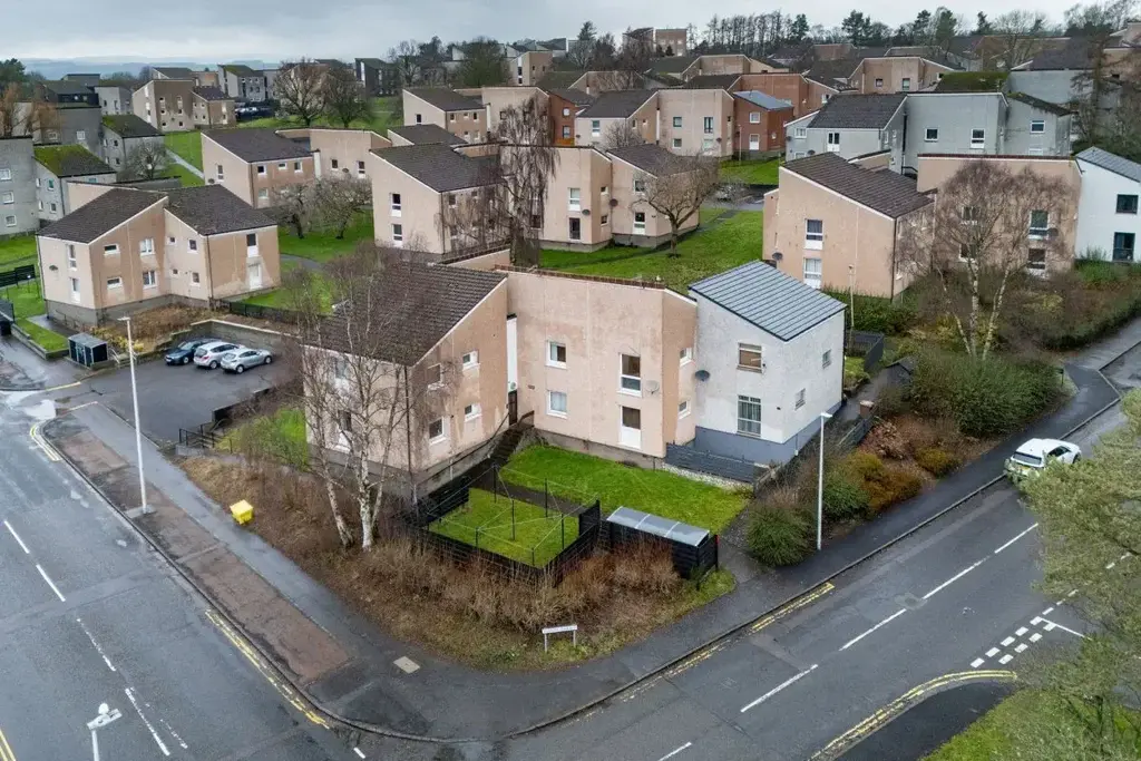 375 yarrow yerrace, dundee, dd2 4 hd