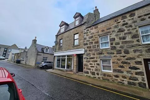 3 bedroom flat for sale