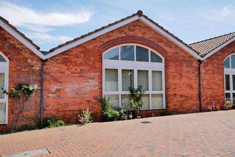 2 bedroom terraced bungalow for sale, Edreds Court, Calne