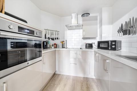 2 bedroom apartment for sale, Birchwood Park Avenue, Swanley, Kent
