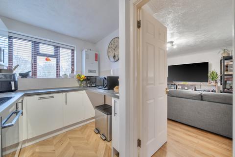 2 bedroom apartment for sale, Kirk Rise, Sutton SM1