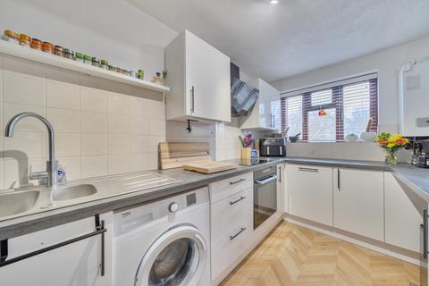 2 bedroom apartment for sale, Kirk Rise, Sutton SM1