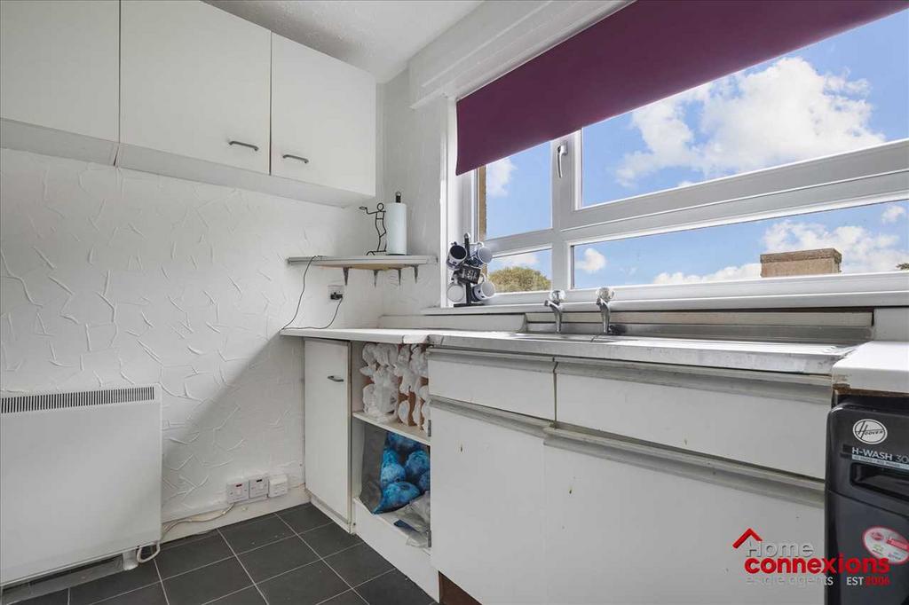 Kitchen (2)